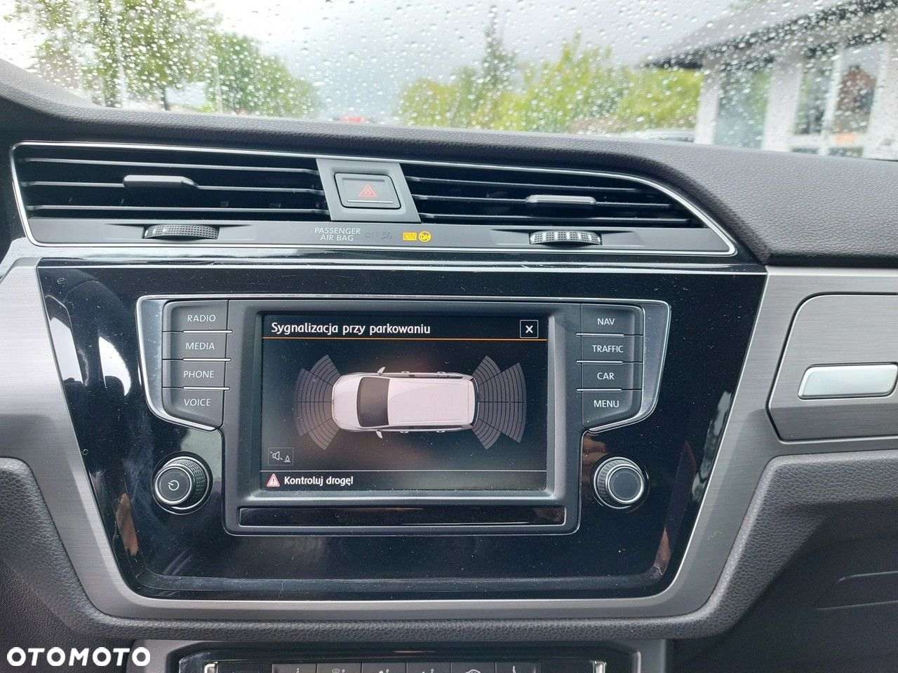 Volkswagen Touran 2.0 TDI BMT Highline DSG - 18