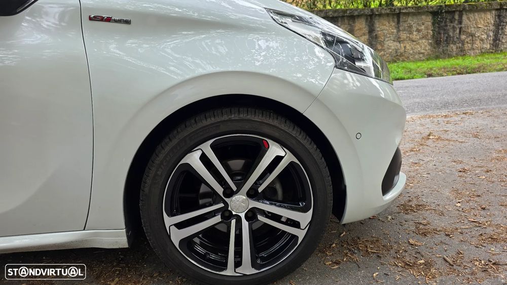 Peugeot 208 1.6 BlueHDi GT Line - 19