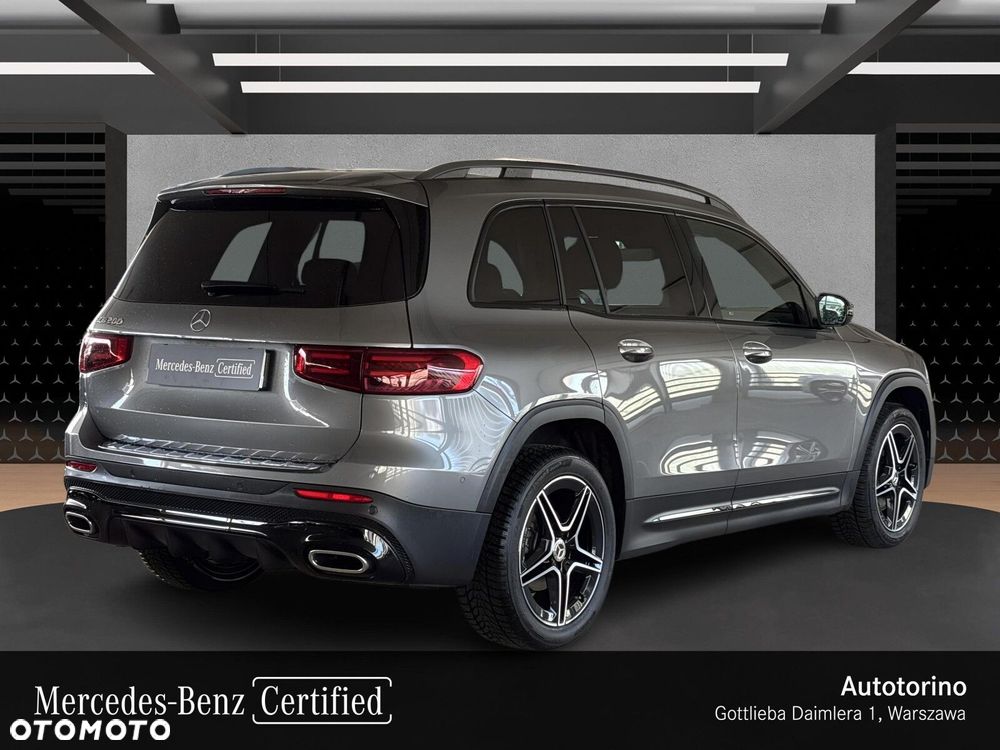 Mercedes-Benz GLB - 6