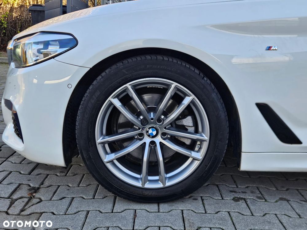BMW Seria 5 520d xDrive M Sport sport - 27