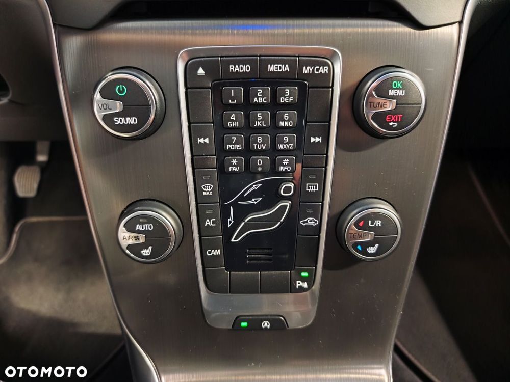 Volvo V40 D2 Momentum - 11