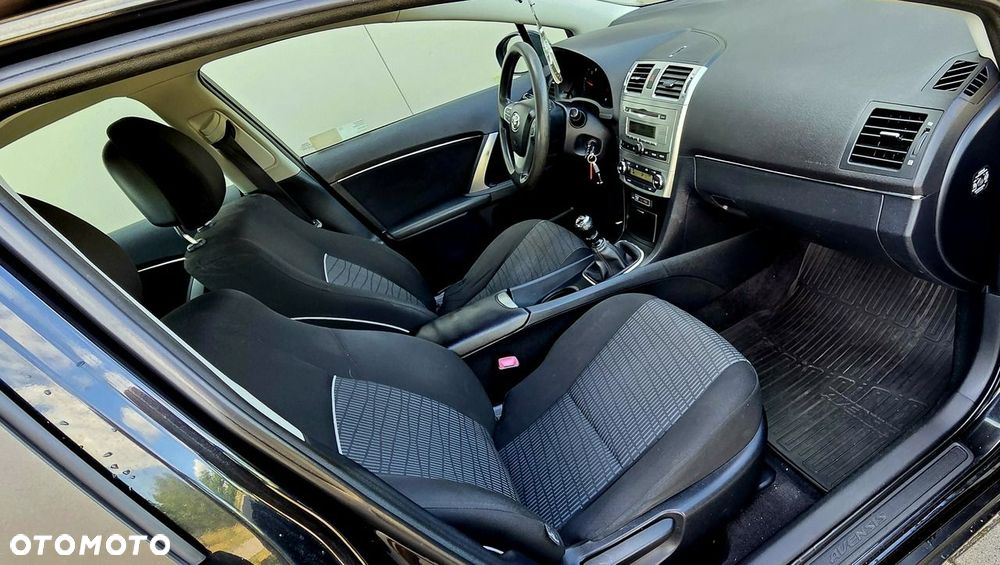 Toyota Avensis 2.0 D-4D Sol - 20