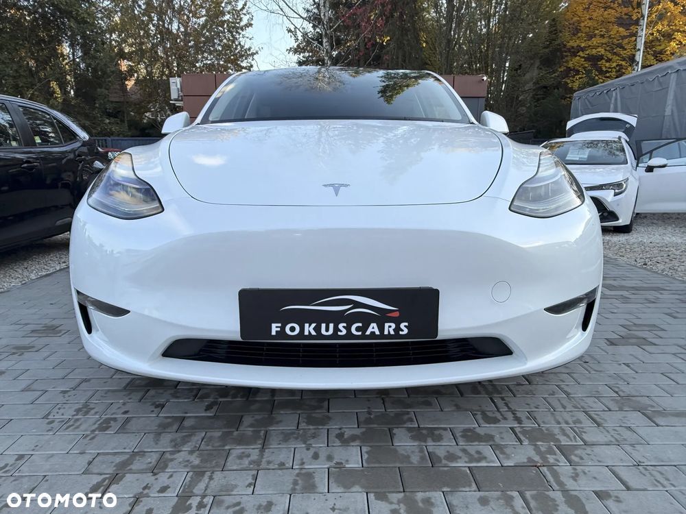 Tesla Model Y Performance AWD - 5