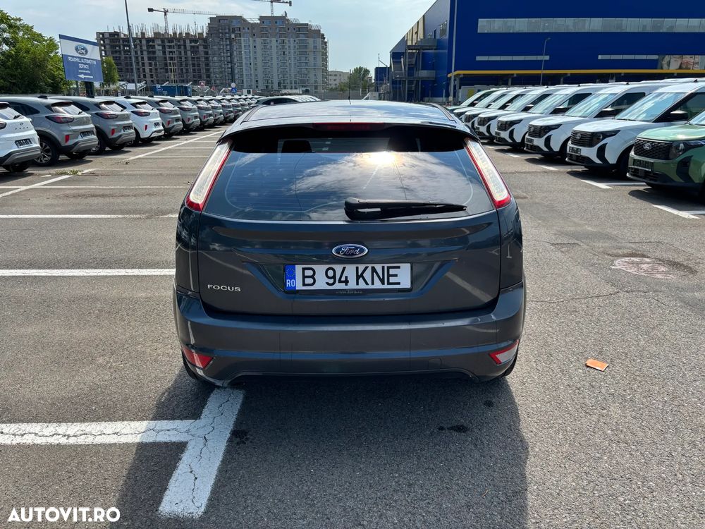 Ford Focus 1.6i Ambiente - 3