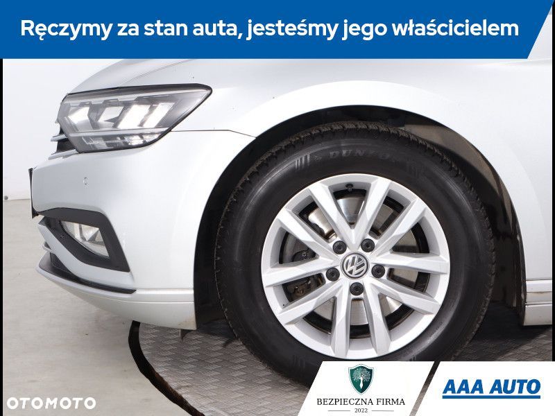 Volkswagen Passat - 16
