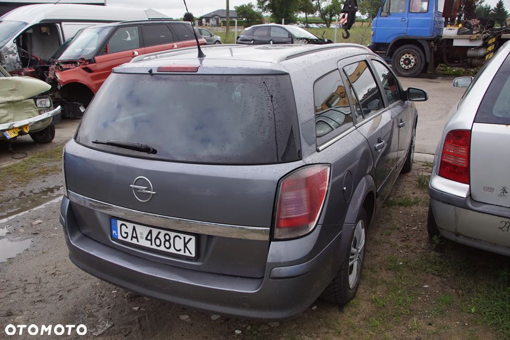 Auto na części - Opel Astra H III 1.7 CDTI 101 KM Z17DTH F23 Z155 2004R Silnik Skrzynia Drzwi Maska Błotnik Zderzak Klapa Lampa Lusterko Klamka Szyba Deska Kokpit Sterownik Moduł Czujnik Licznik Wyświetlacz Panel Kierownica - 6
