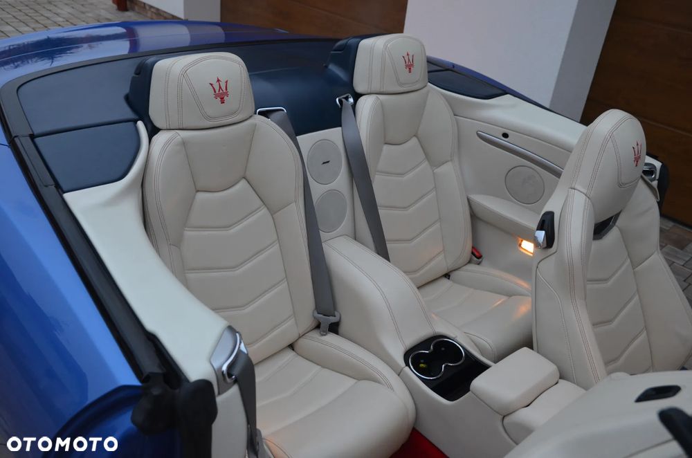 Maserati GranCabrio Sport - 34