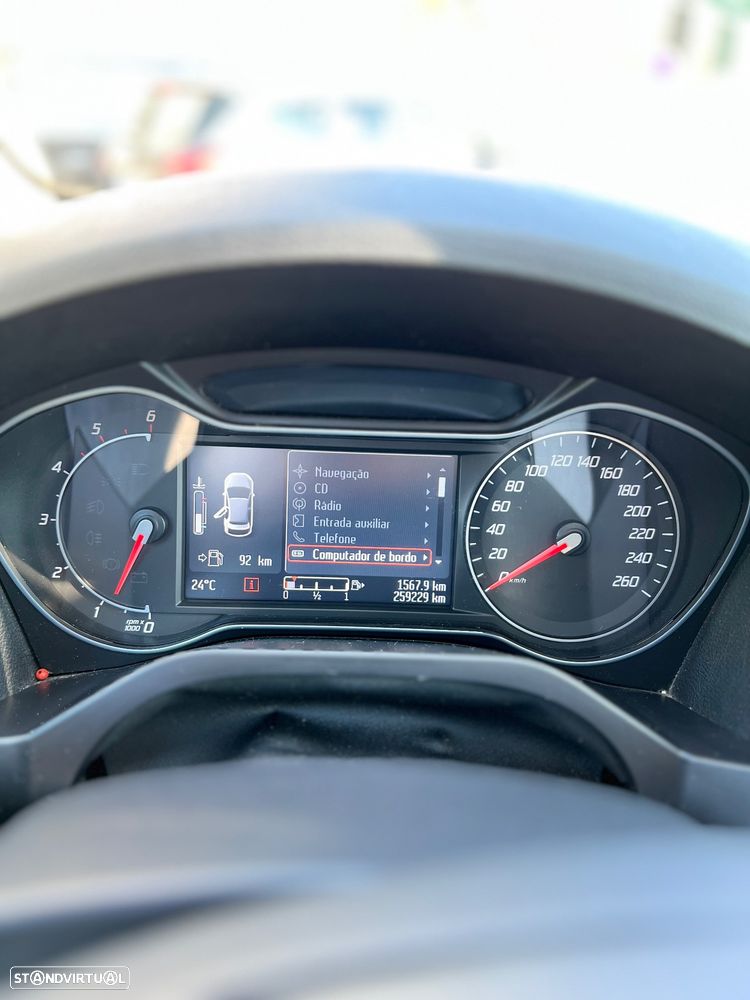 Ford S-Max 2.2 TDCi Titanium 7L - 15