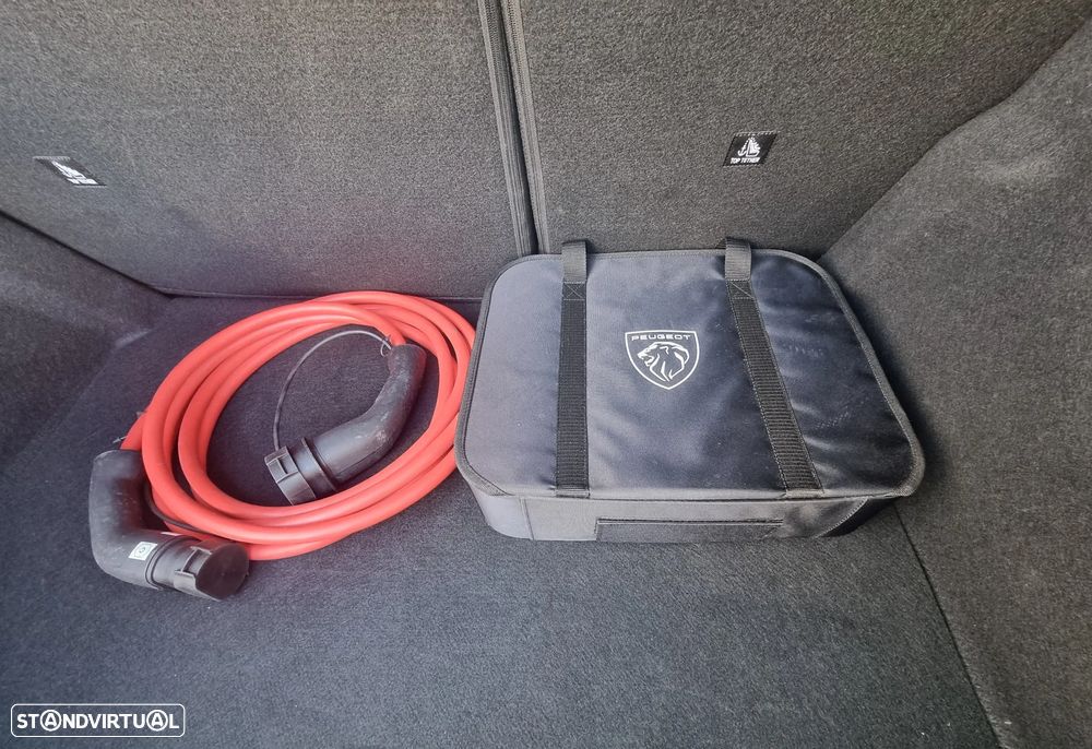 Peugeot e-208 Style - 17