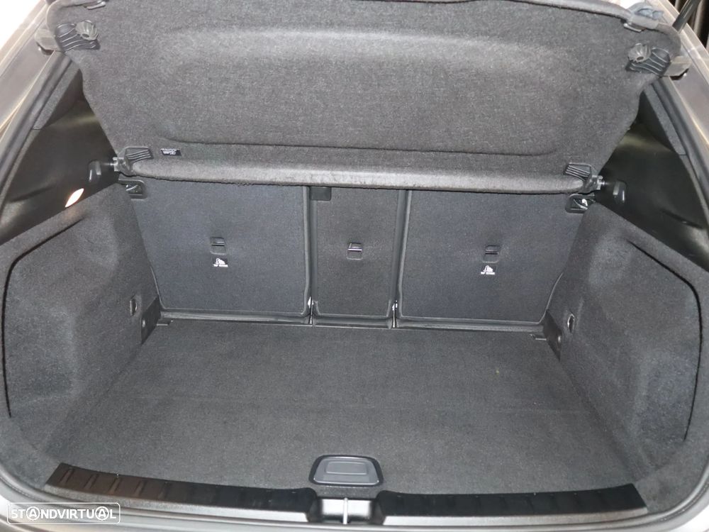 Mercedes-Benz GLA 250 e Progressive - 13