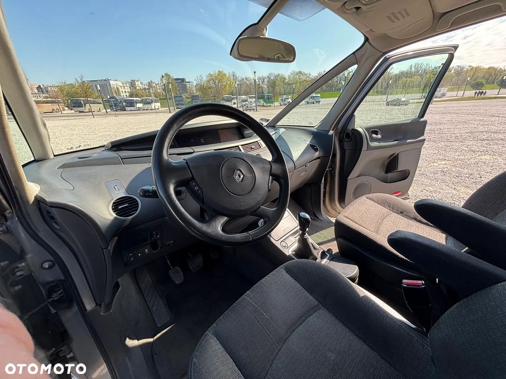 Renault Espace 2.0 16V Voyage - 29