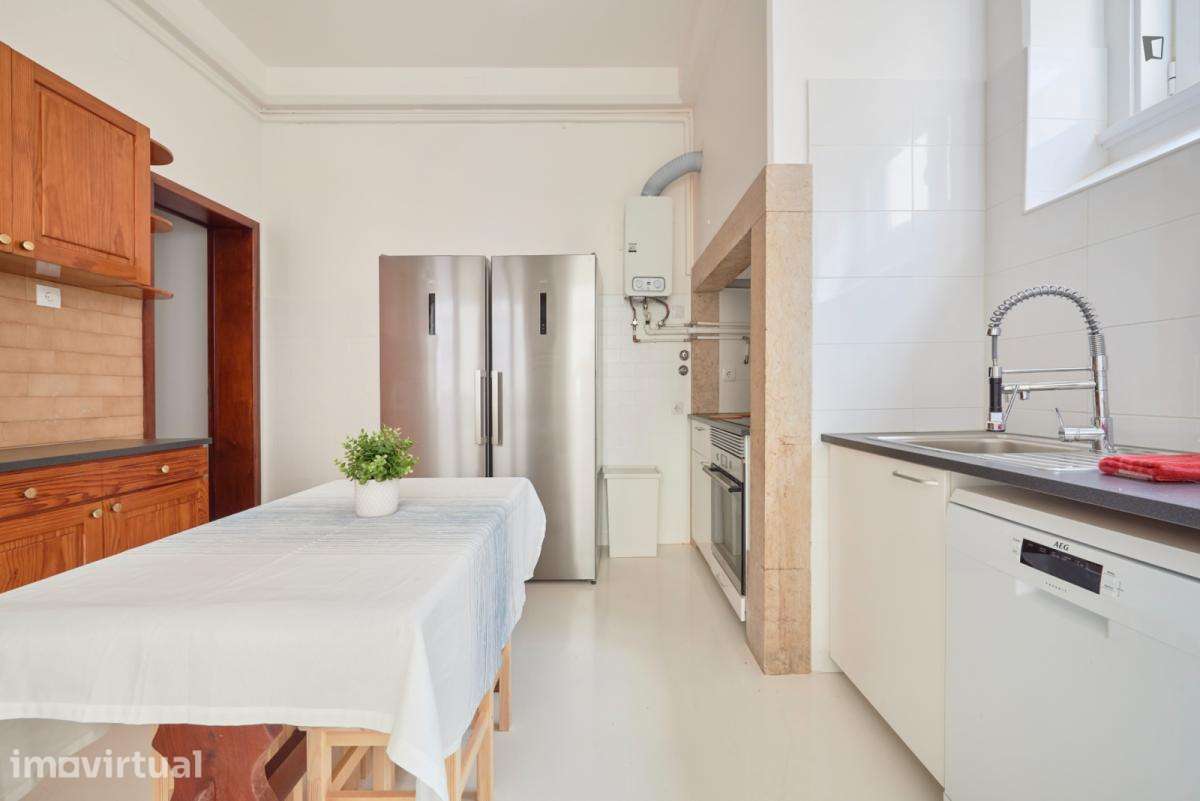 Quarto - localizado em Saldanha Lisbon - Grande imagem: 4/12