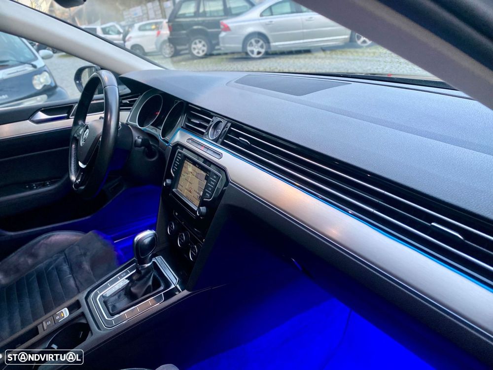 VW Passat Variant 2.0 TDi DSG (BlueMotion ) Comfortline - 28