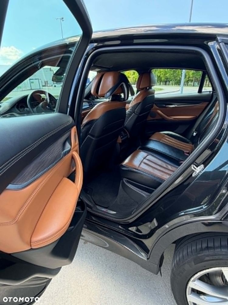 BMW X6 xDrive40d - 11