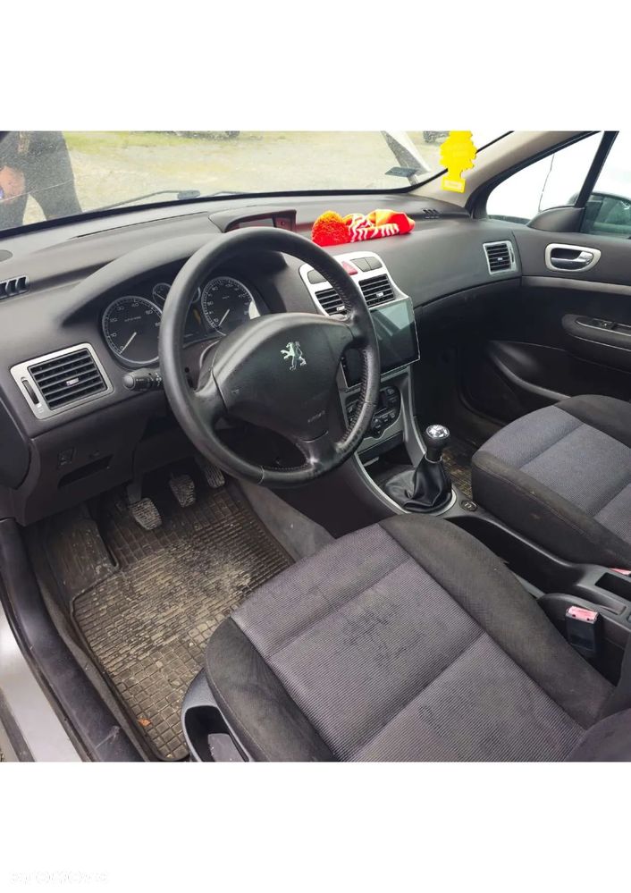 Peugeot 307 - 3