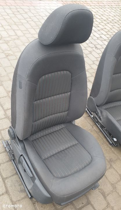 FOTEL PRAWY PRZÓD AUDI A4 B8 - 5