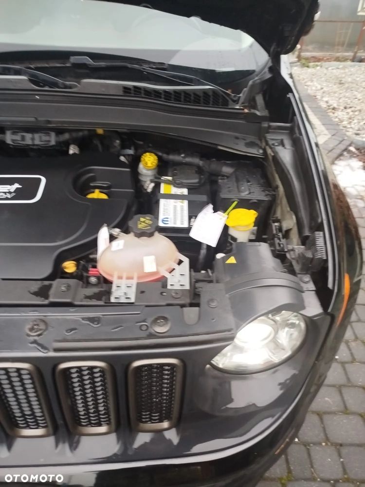 Jeep Renegade 1.6 E-torQ Longitude Adventure Edition - 24