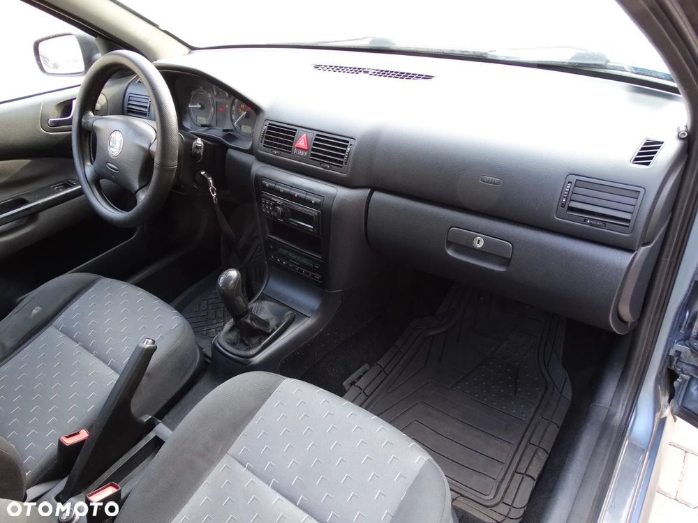 Skoda Octavia 1.9 TDI Tour Plus Ice+ - 37