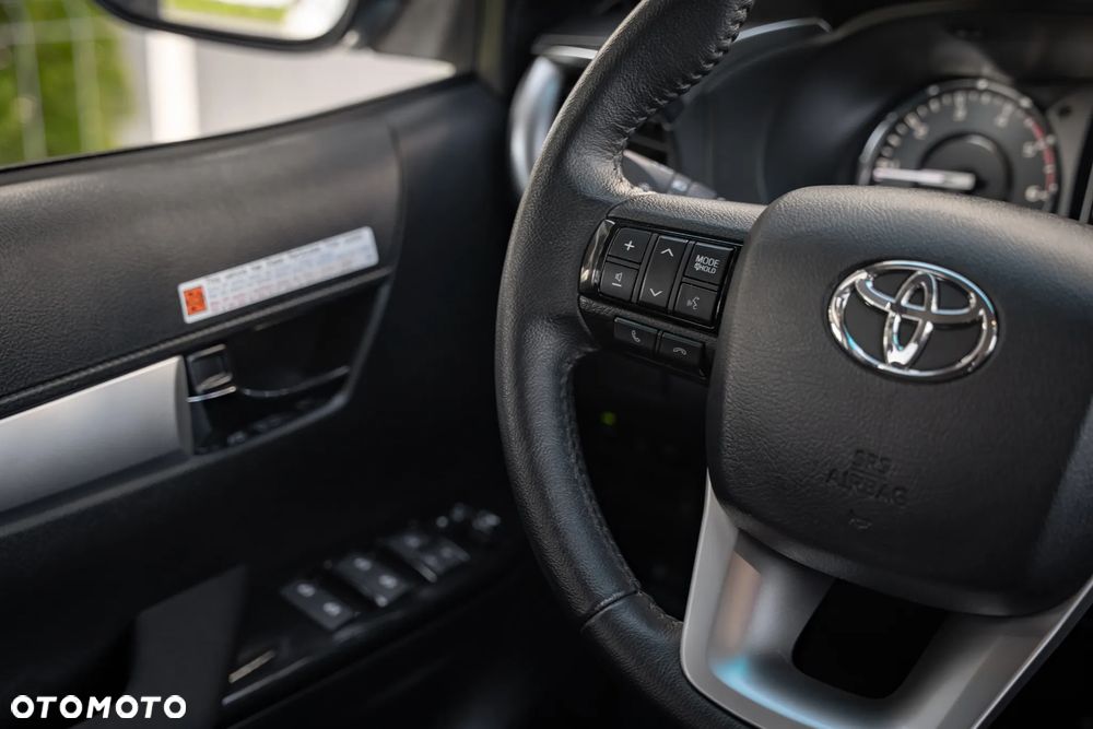 Toyota Hilux 2.8 D-4D Double Cab Invincible 4x4 - 26