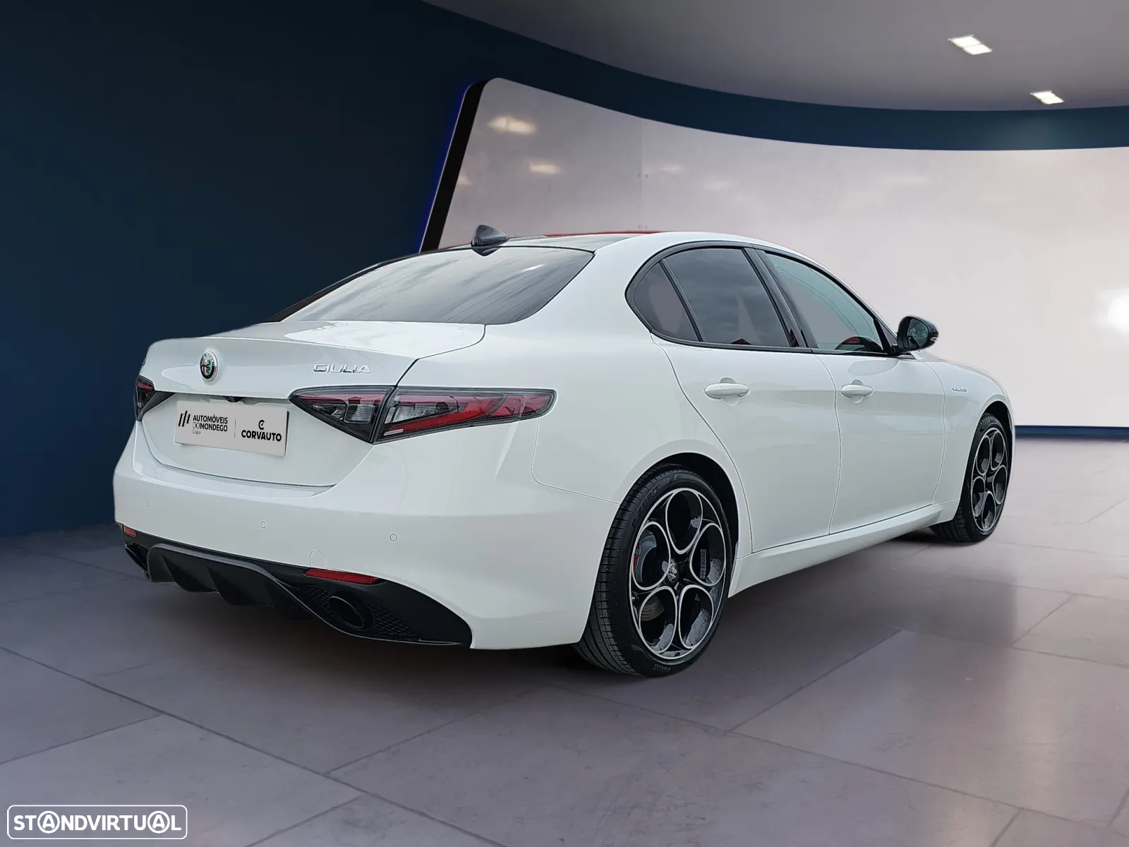 Alfa Romeo Giulia 2.2 D Tributo Q4 AT8 - 6