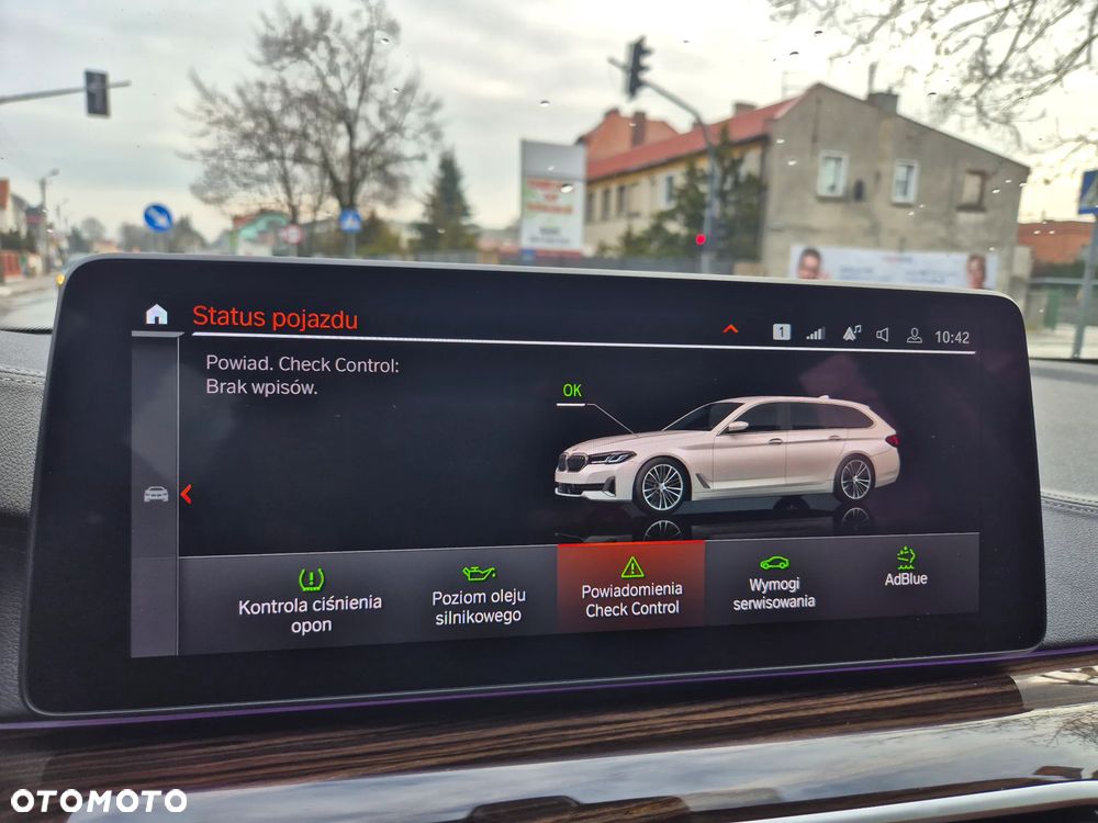 BMW Seria 5 530d xDrive Luxury Line sport - 11