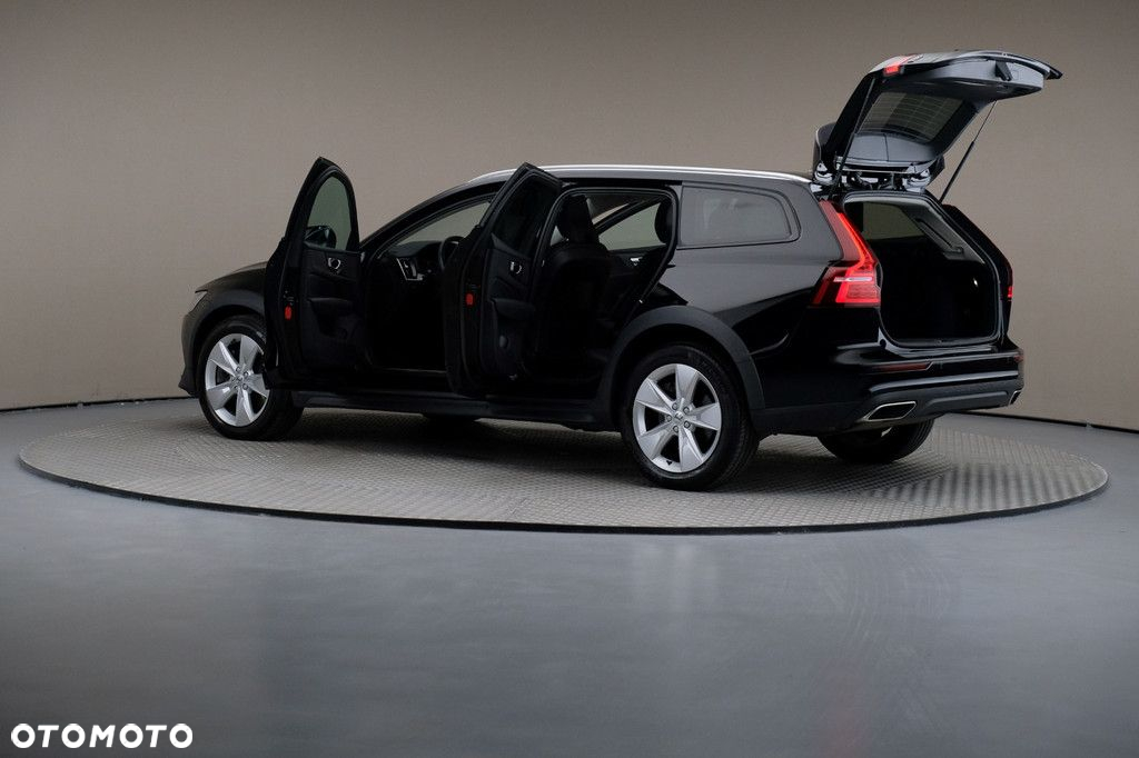 Volvo V60 Cross Country - 7