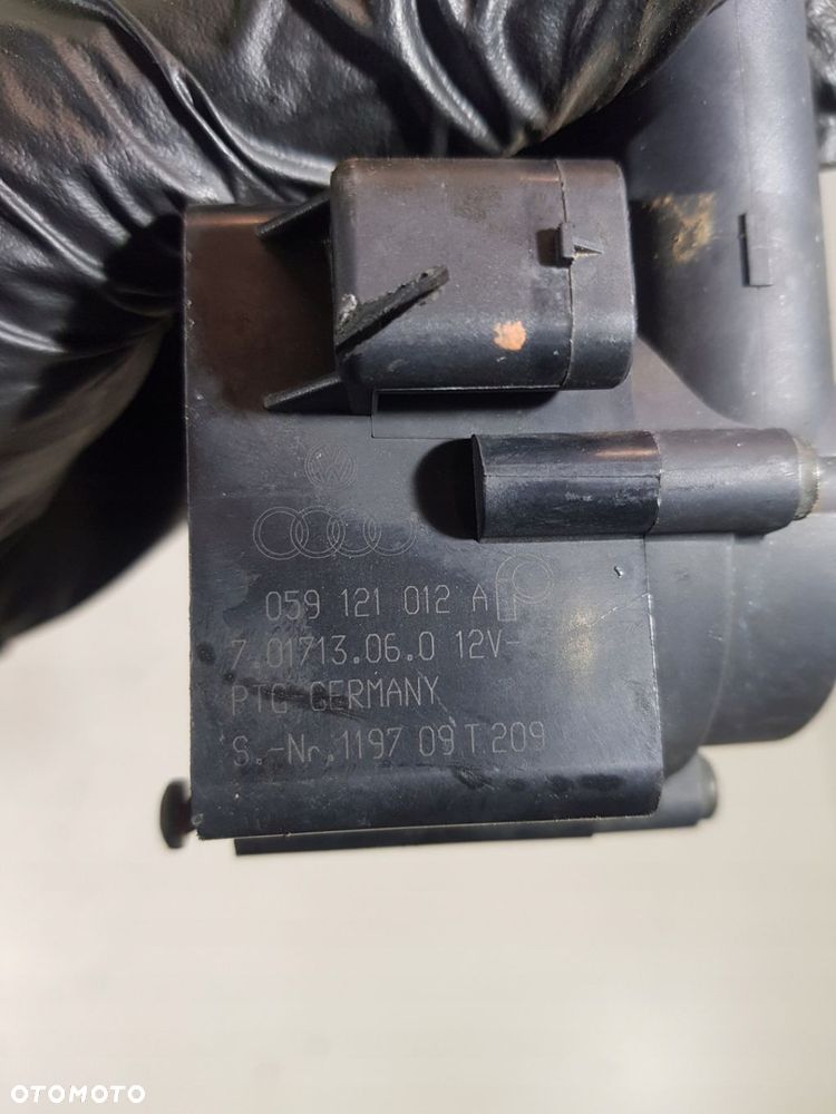 POMPA WODY 059121012A TOUAREG AUDI A8 Q7 4.2TDI - 8