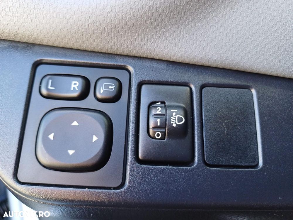 Toyota Yaris 1.5 VVT-i HSD Luna - 10