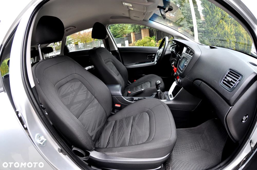 Kia Ceed 1.4 CVVT Dream Team Edition - 21