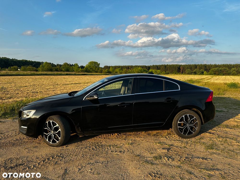 Volvo S60 D2 Drive-E Momentum - 4