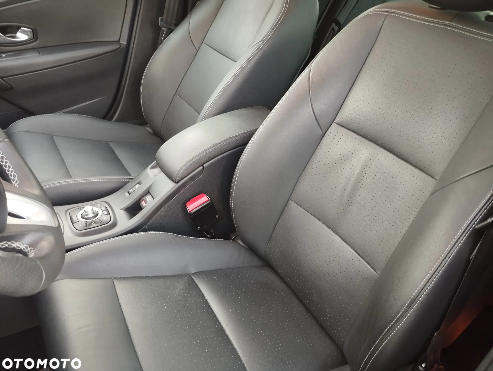 Renault Megane TCe 180 GT - 20
