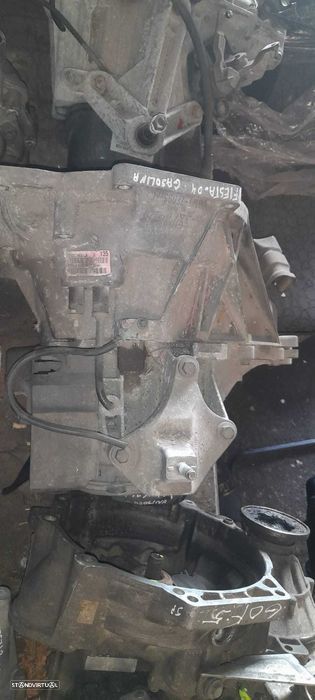 Caixa de velocidades ford fiesta 2004 a gasolina - 1