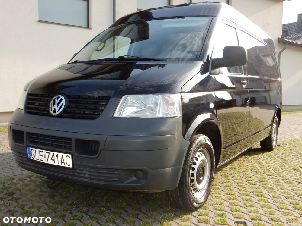 Volkswagen Transporter - 1