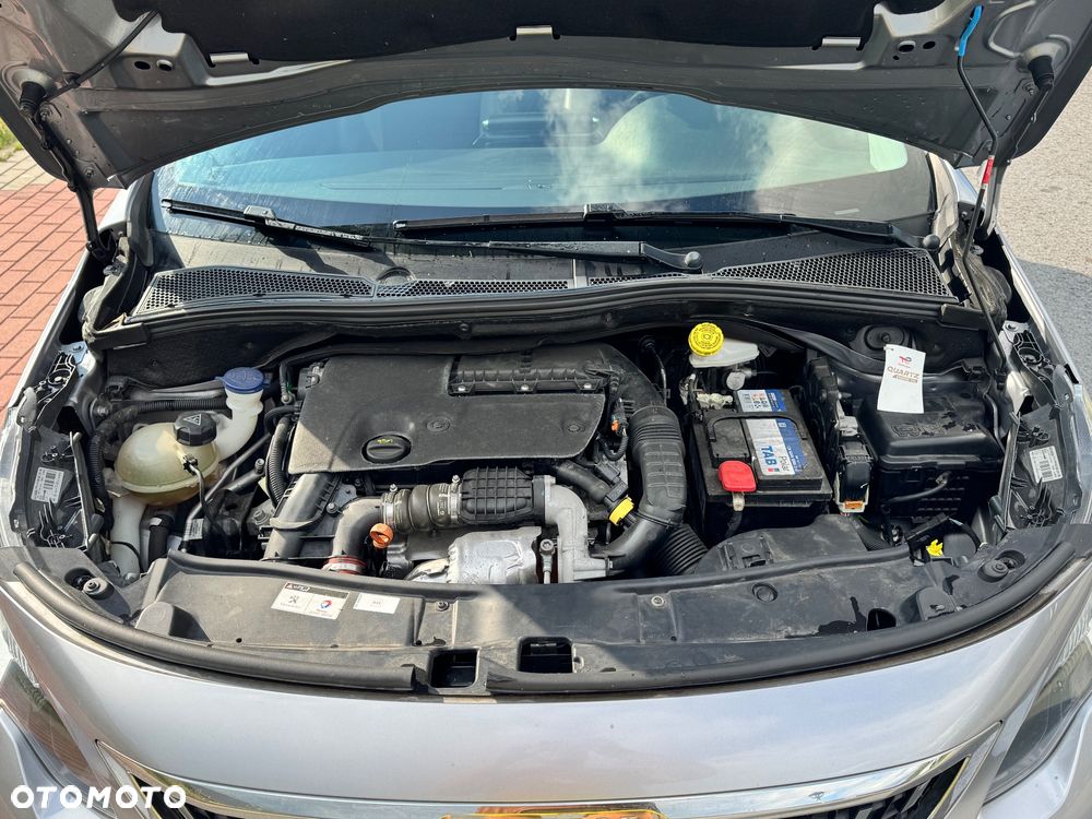 Peugeot 2008 1.6 BlueHDi Style - 8