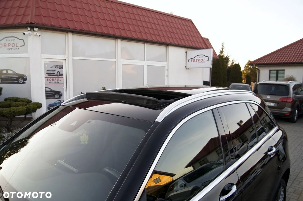 Mercedes-Benz GLC 300 e 4Matic 9G-TRONIC AMG Line - 13