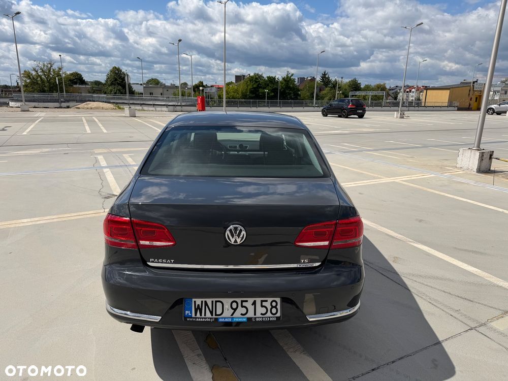 Volkswagen Passat 1.4 TSI BMT Comfortline DSG - 5
