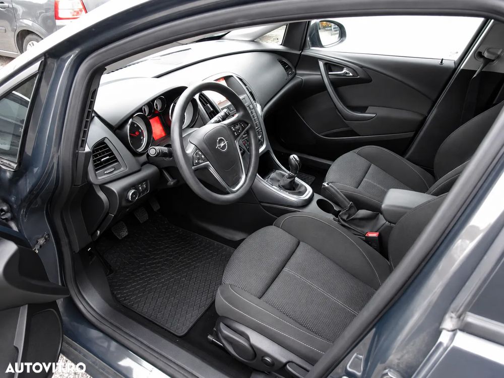 Opel Astra 1.6 CDTI ECOTEC Dynamic - 3
