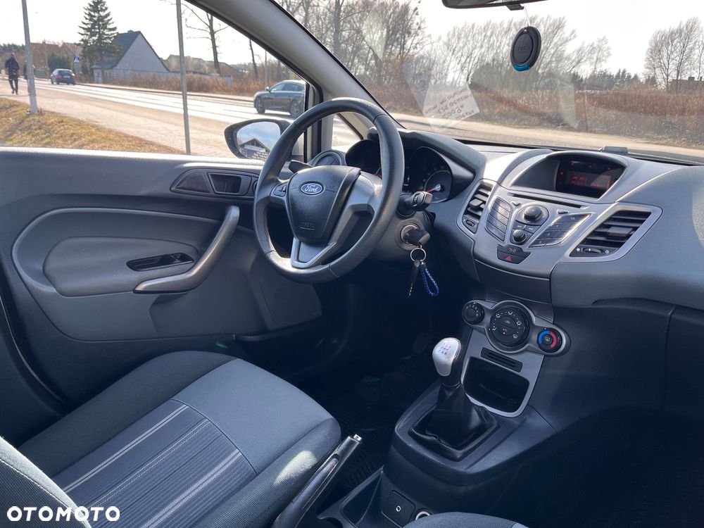 Ford Fiesta 1.25 Silver X - 26