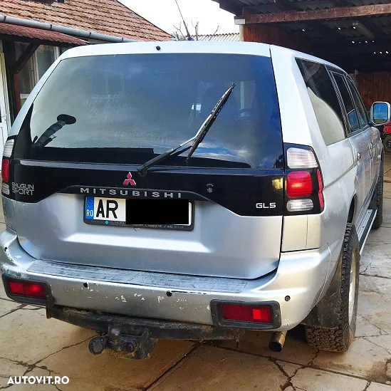 Mitsubishi Pajero - 4