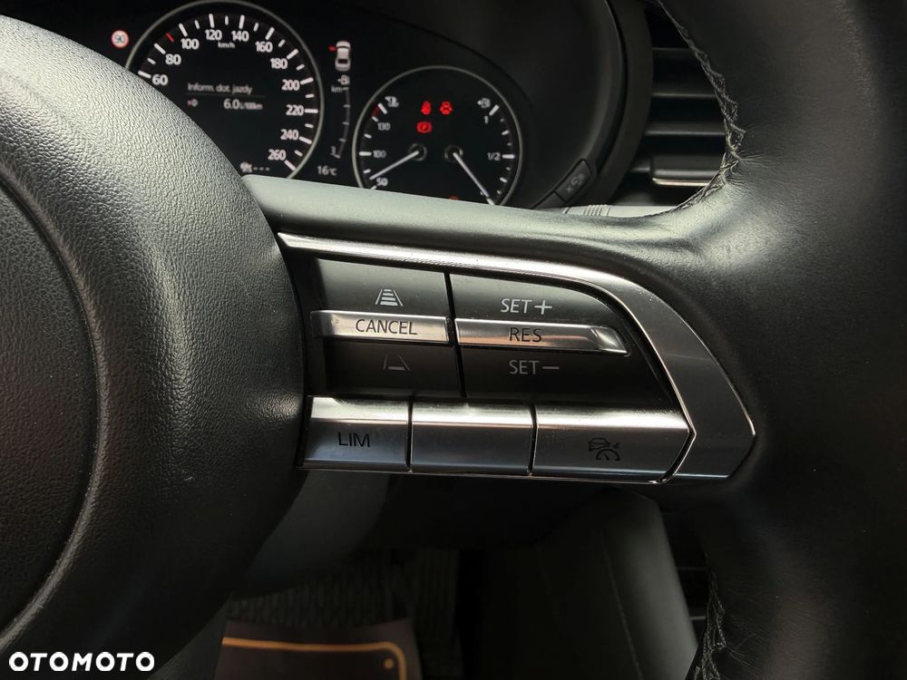 Mazda 3 e-SKYACTIV-G 2.0 M HYBRID 150 - 23