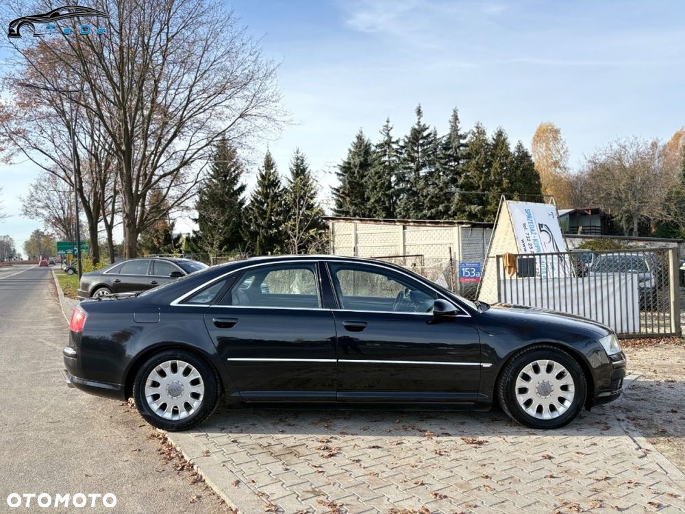 Audi A8 4.2 Quattro - 8