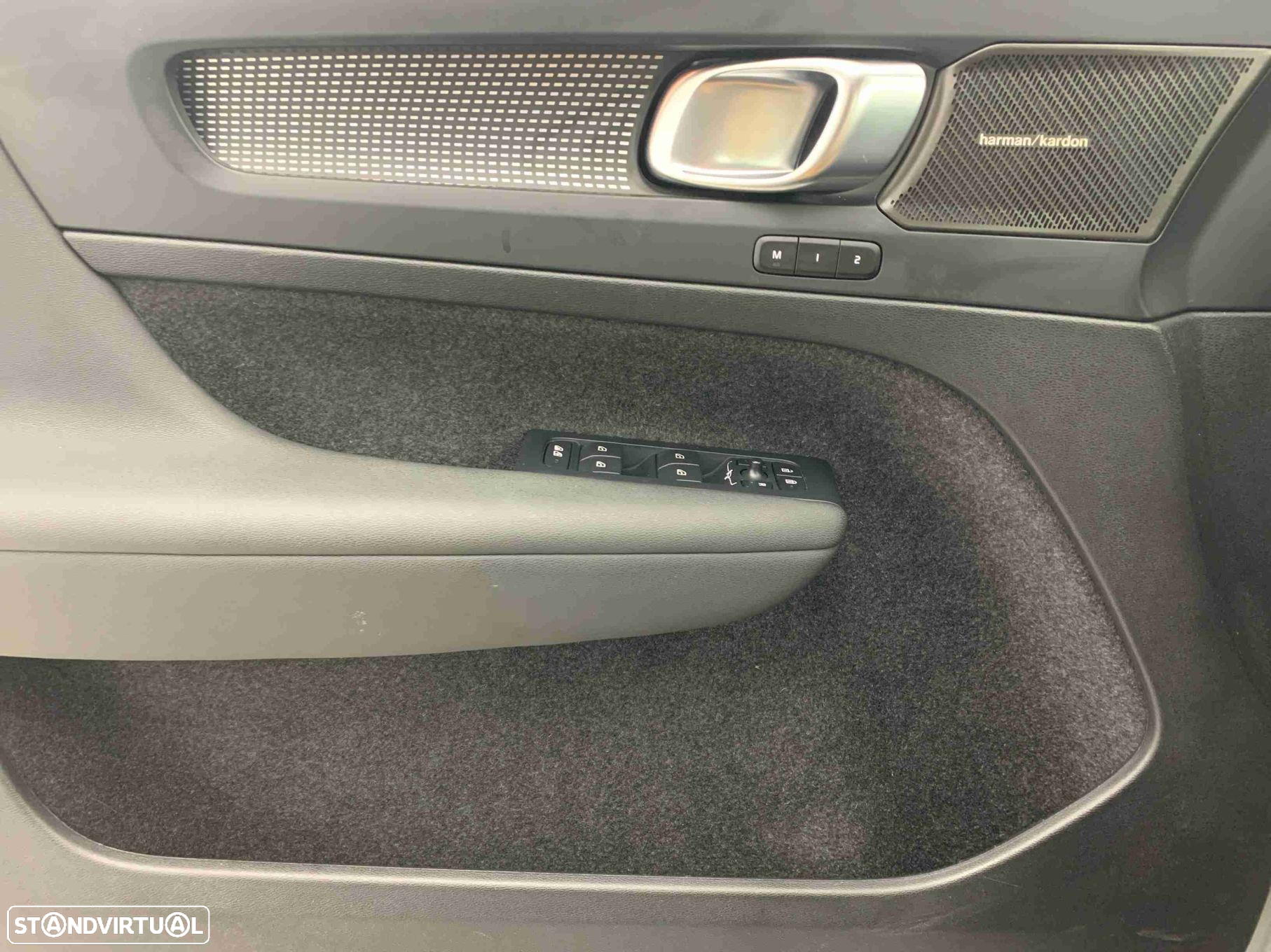 Volvo XC 40 1.5 T2 Plus Dark Auto - 21