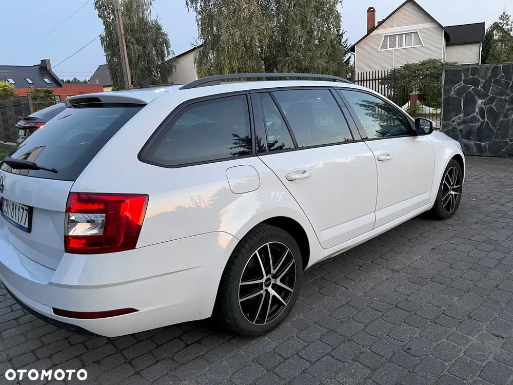 Skoda Octavia 2.0 TDI DSG Ambition - 3
