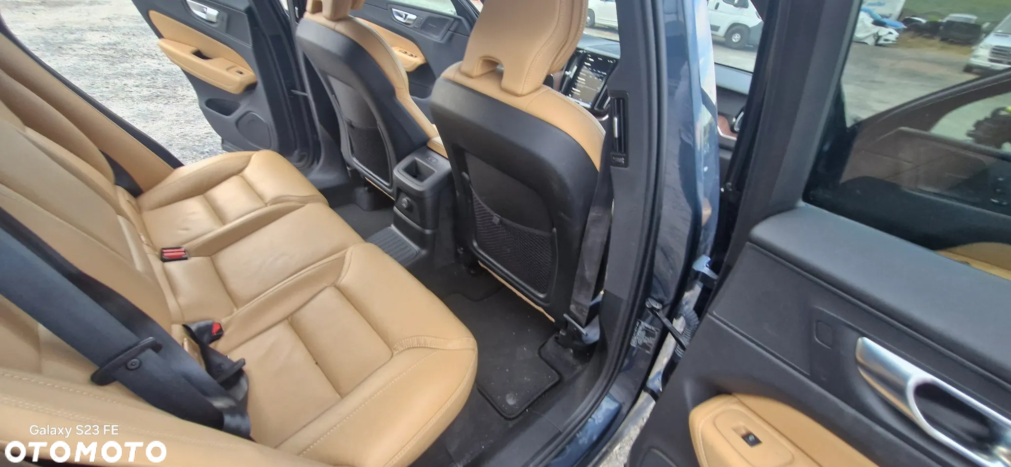 Volvo XC 60 T8 AWD Plug-in Hybrid Plus Black Edition - 30