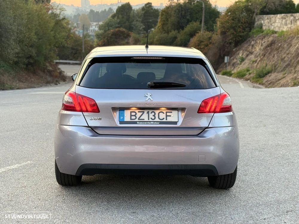 Peugeot 308 1.2 PureTech Allure EAT8 - 14