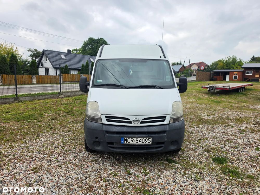 Nissan Interstar - 3