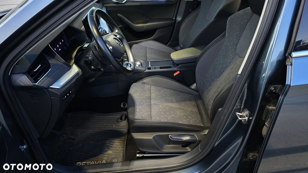 Skoda Octavia 2.0 TDI Style DSG - 24