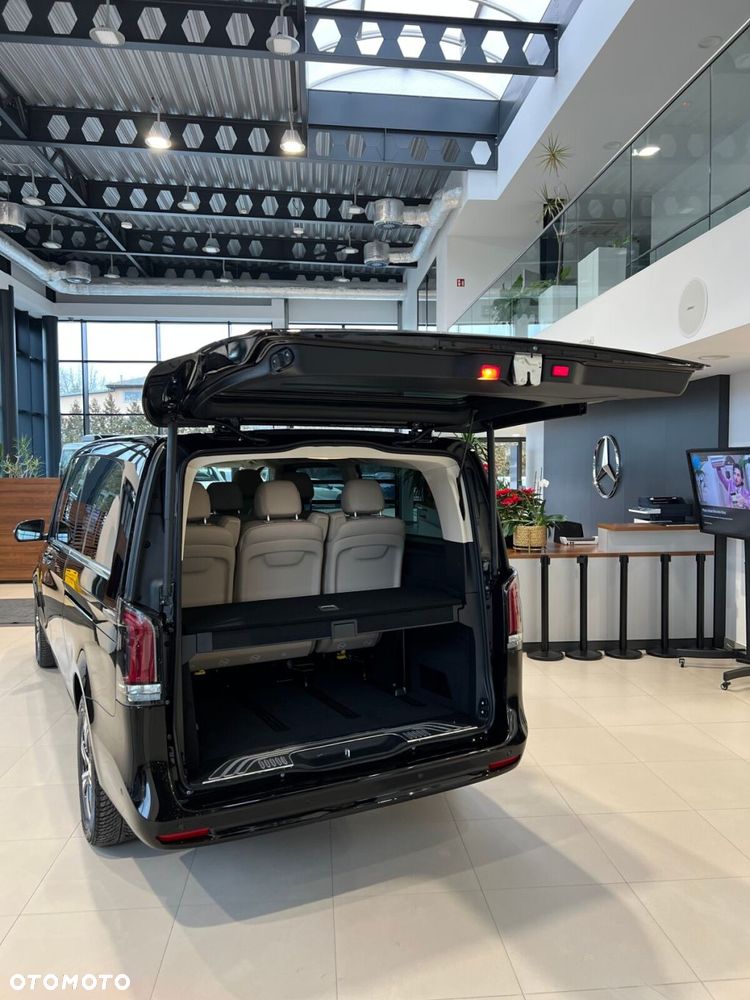 Mercedes-Benz Klasa V - 10