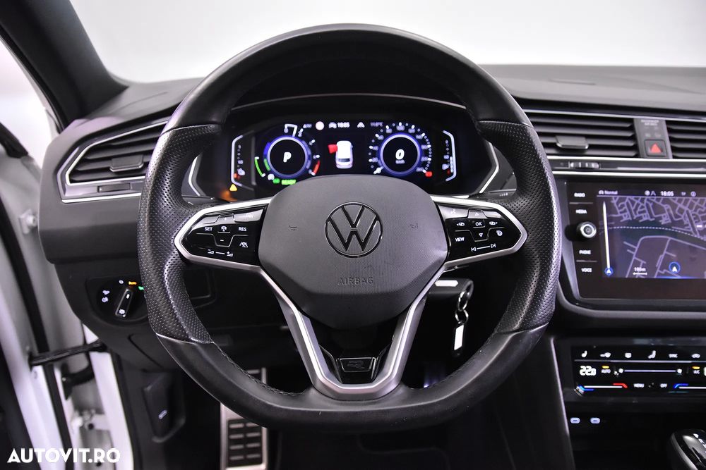 Volkswagen Tiguan - 16