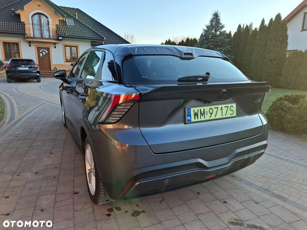 MG 4 Luxury 49 kWh - 6